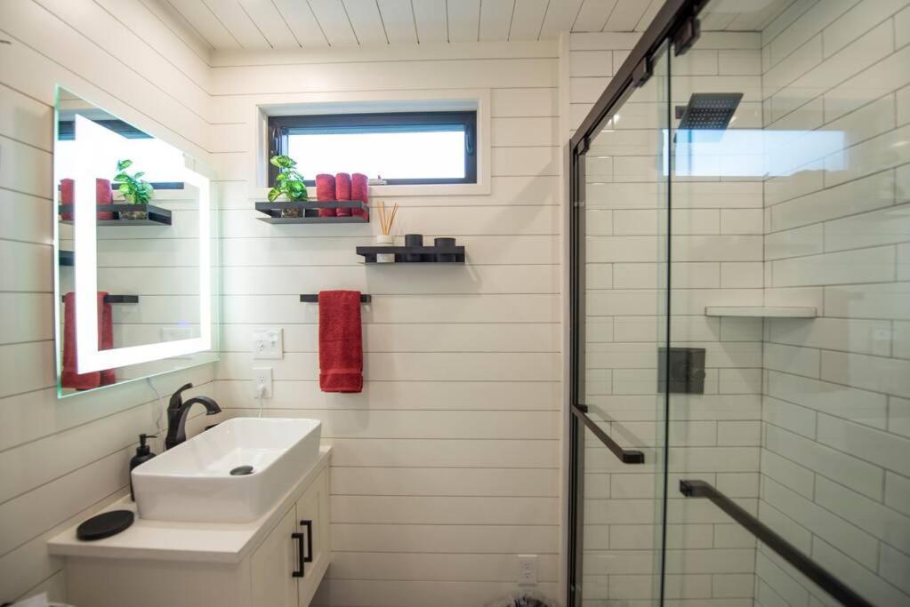 The Merlot House-Container Home 12 Min To Magnolia Bellmead Екстериор снимка